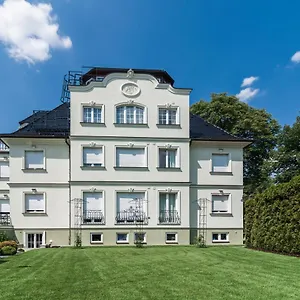 Am Waldschloesschen Germania